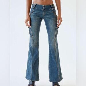 BDG Flare Jeans in Classic Blue